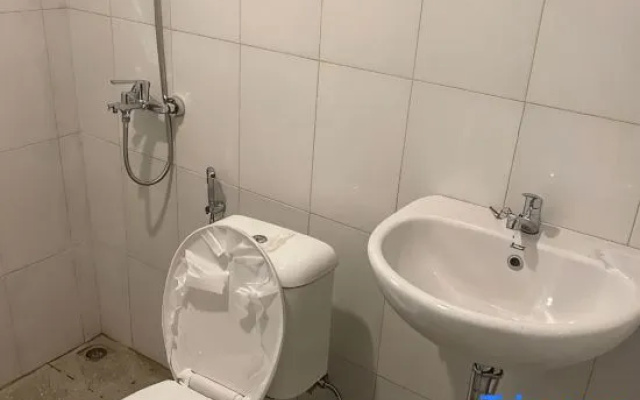 Cozzy puri lk shari apartment – Bathroom – Kerobokan Kelod