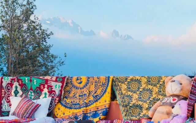 Lijiang Slow Bus Wild Luxury Mountain View B&B