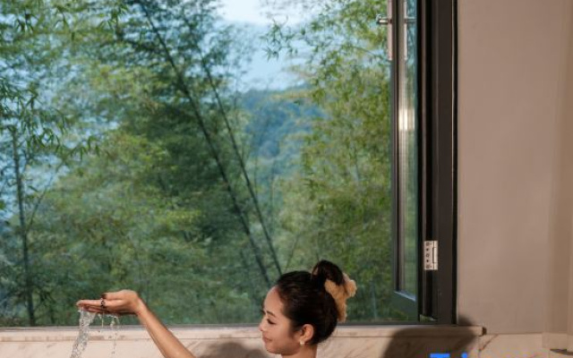 Zhuyinxing · Muyun Valley Stream Swing Boutique Inn