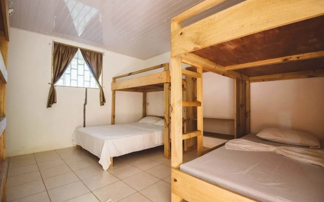 Drake Bay Backpackers