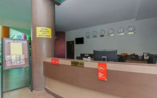 Country Club Pune By OYO Rooms