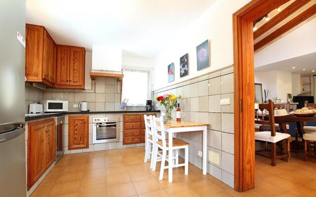 Villa - 4 Bedrooms with Pool and WiFi - 108763