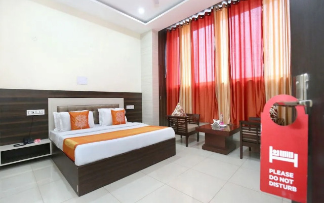 OYO 16443 Hotel Jb