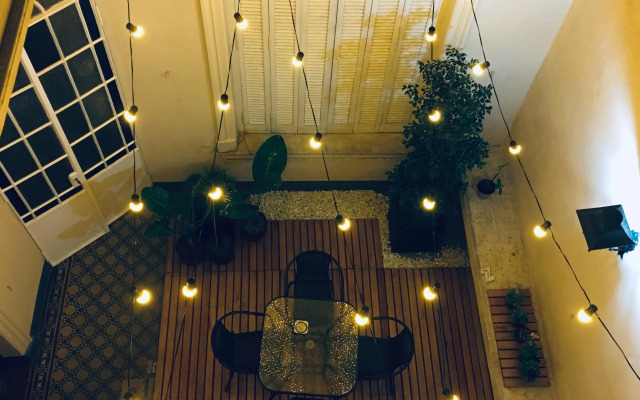 LOPEZ Hostel & Suites