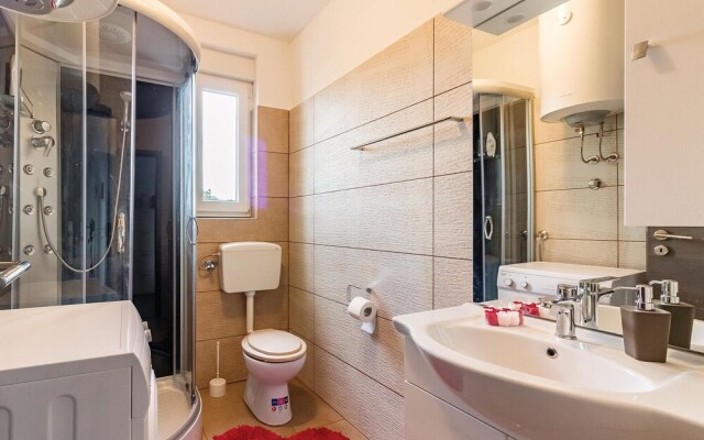 Nice Home in Vodnjan With Wifi and 2 Bedrooms