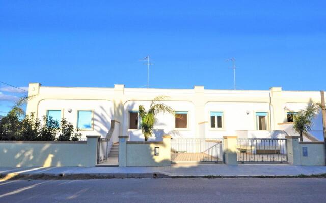 Cosy apartment in Racale with private terrace