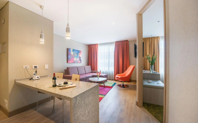 Hotel Plaza Suites