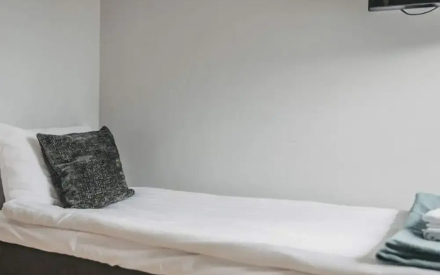 Cosy 4 Star Room With Free Breakfast