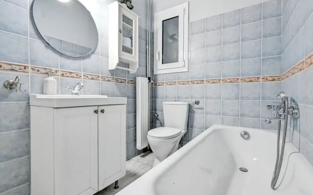Athens Divas Velvet Gold Suites