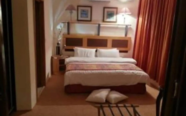 Renad Hotel