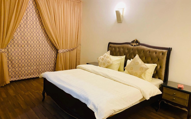 Royal Two Bed Luxury Apartment Gulberg