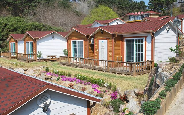 Yeongdeok Seapark Pension