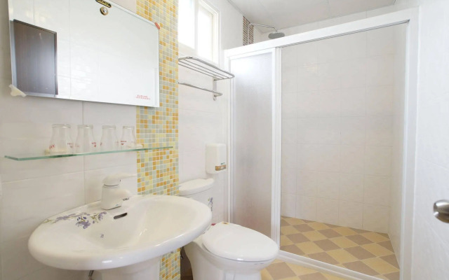 Midori Mini Hostel