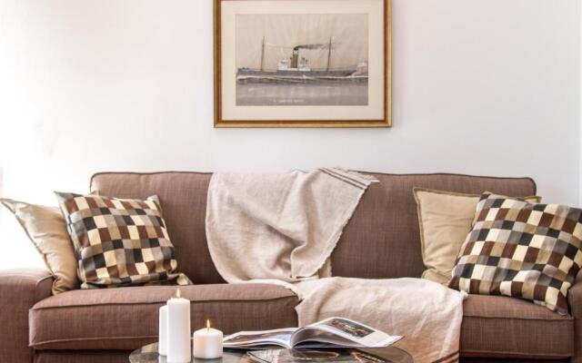 Athens luxurious apartment - sea view!