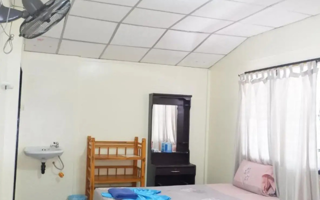 Harmony House - Hostel