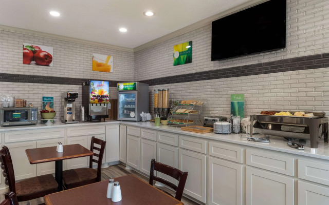 Quality Inn & Suites Pearl - Jackson