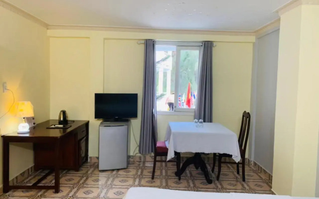 Lam Son Hotel