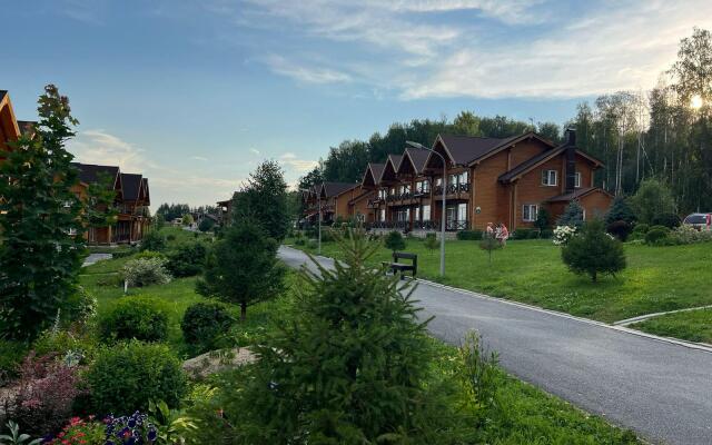 Valley Sunny, Sunny Valley 8 Building