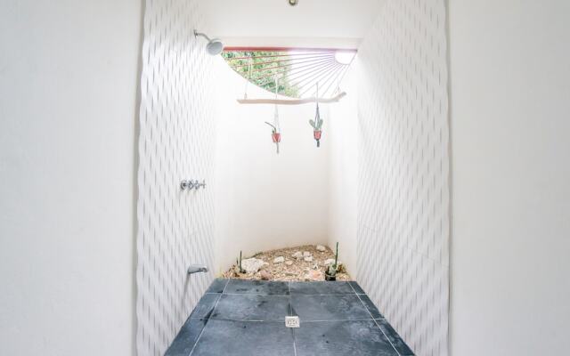 Cocobolo Guest House