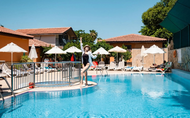 Hotel Ozlem Garden - All Inclusive