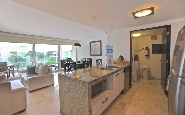 Elements Penthouse 14 3 Bedroom Condo by RedAwning