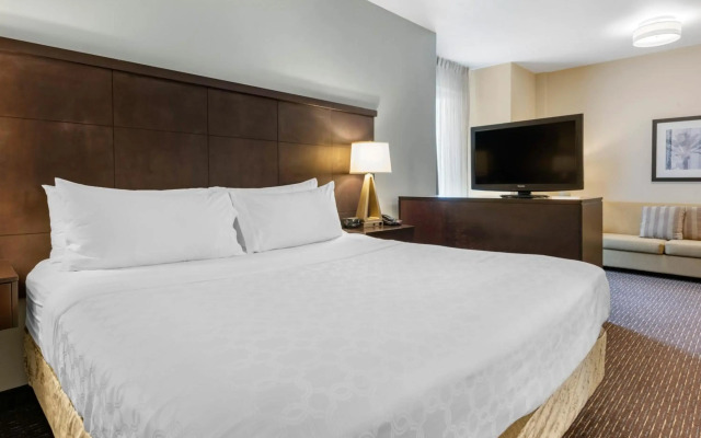Staybridge Suites St. Petersburg Downtown by IHG