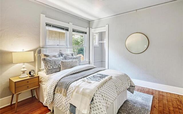 The Fremont Charmer 2BR