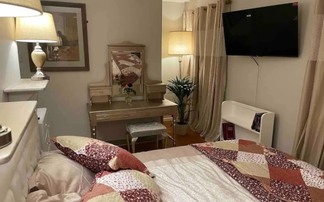 Mersea Island Retreat - 4 Bedroom House