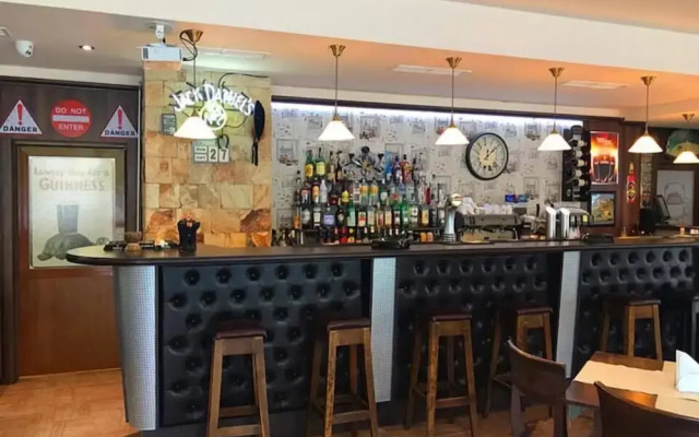 Hotel Lira