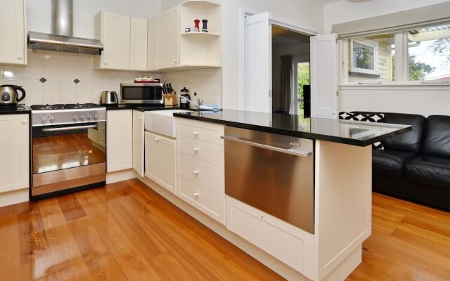 Marys Villa - Christchurch Holiday Homes