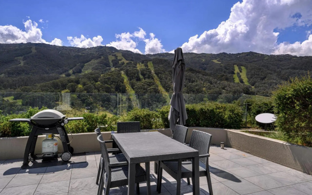 Lantern 3 Bedroom Terrace with majestic mountain view