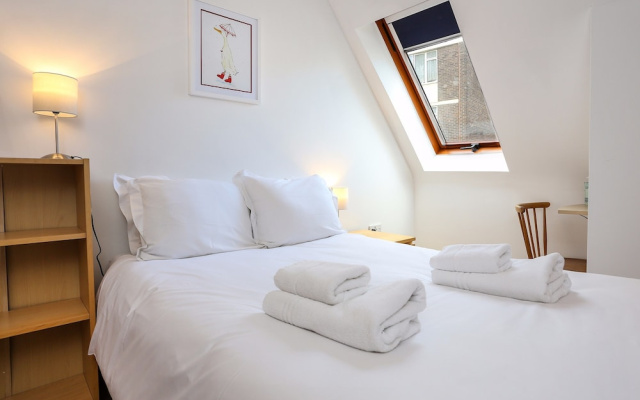 Spacious 4 Bedroom Home in East London