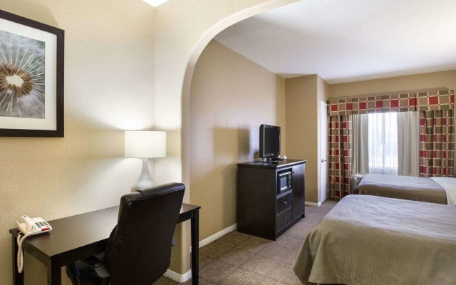 Quality Suites Houston NW Cy-Fair