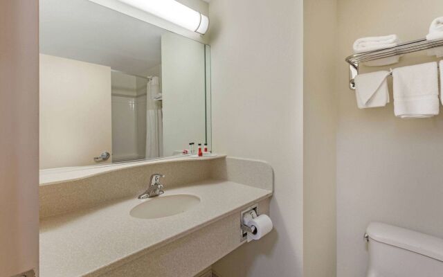 Econo Lodge Woodbridge