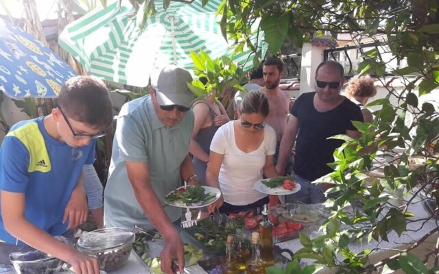 Erasmus Apart Hotel