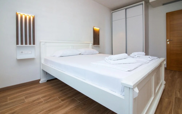 Sunset Bay Apartments