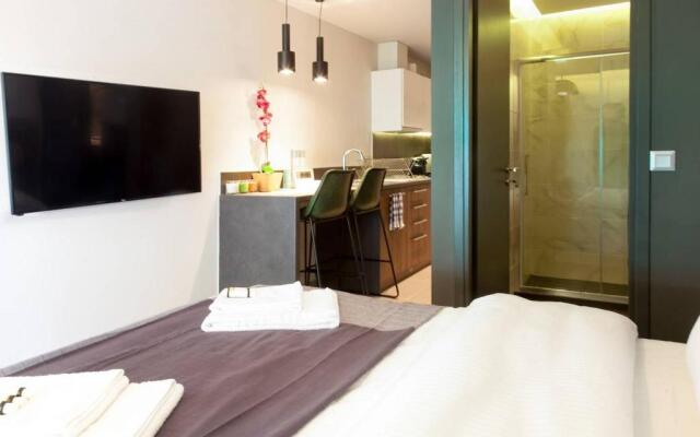 TONI'S STUDIO for couples near ACROPOLIS Museum