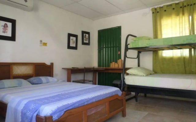 Hostal Acuarius