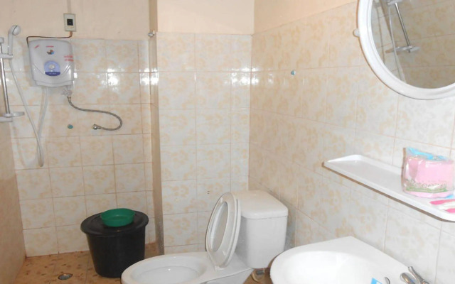 Vanhmaly Hotel