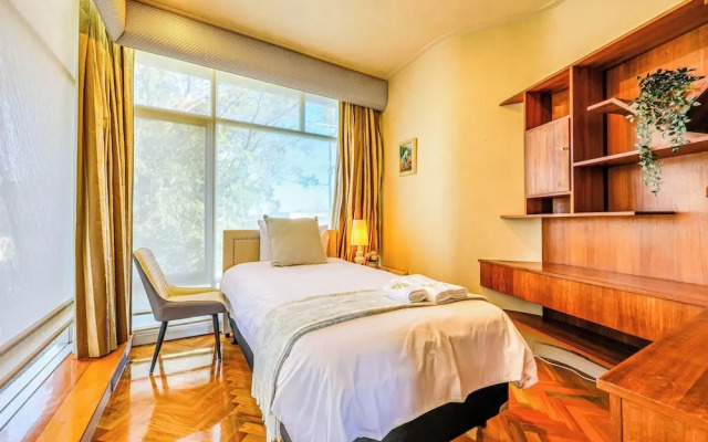 StayAU Spacious 6BR McKinnon Pool Home