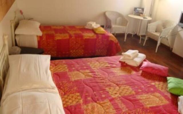 Abelia Holiday House