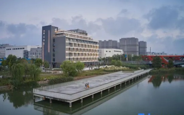 Shanghai Lingang Oriental Pearl Mercure Hotel