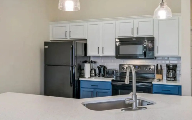 Remodeled Gem - Comfort and Location