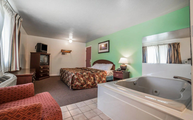 Ameri-Stay Inn & Suites