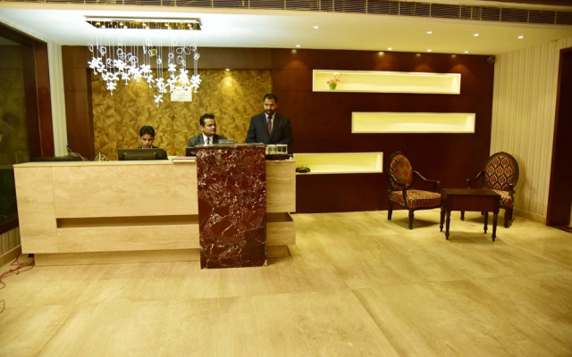 Season Hotel