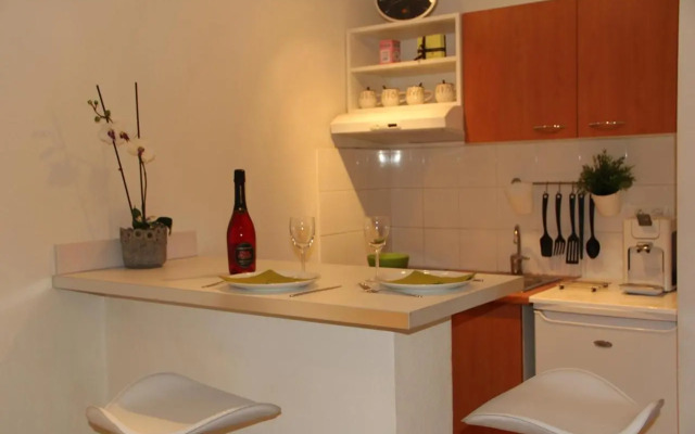 Les Cyclades (Adults Only)