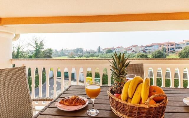 Delicate Apartment in Banjole near Beach Centinera