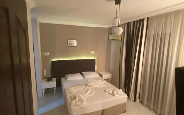 Karadede Hotel