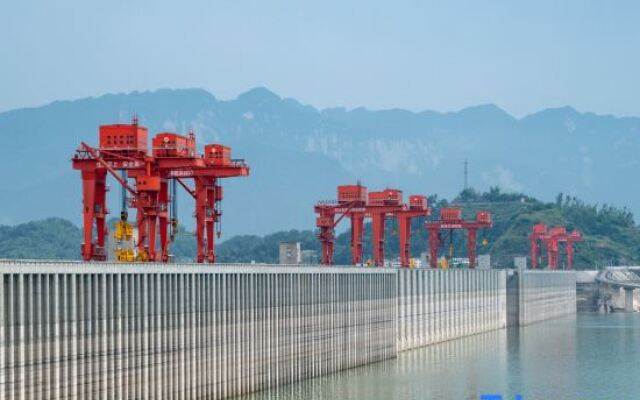 Yichang Langshan And Su