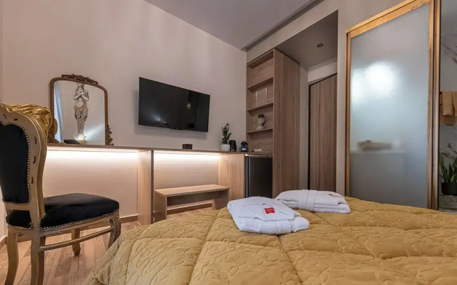 Koukaki Luxury Suites